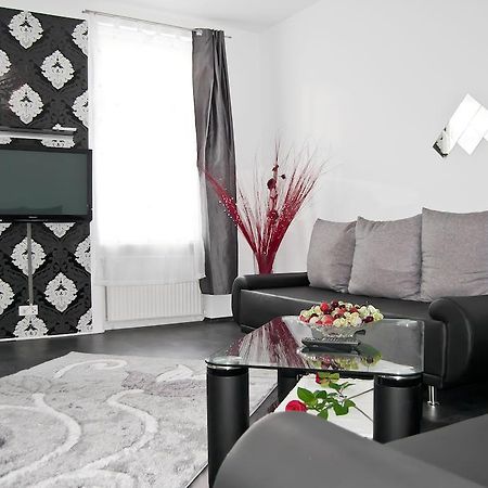 Royal Resort Apartments Westbahnhof ウィーン 部屋 写真