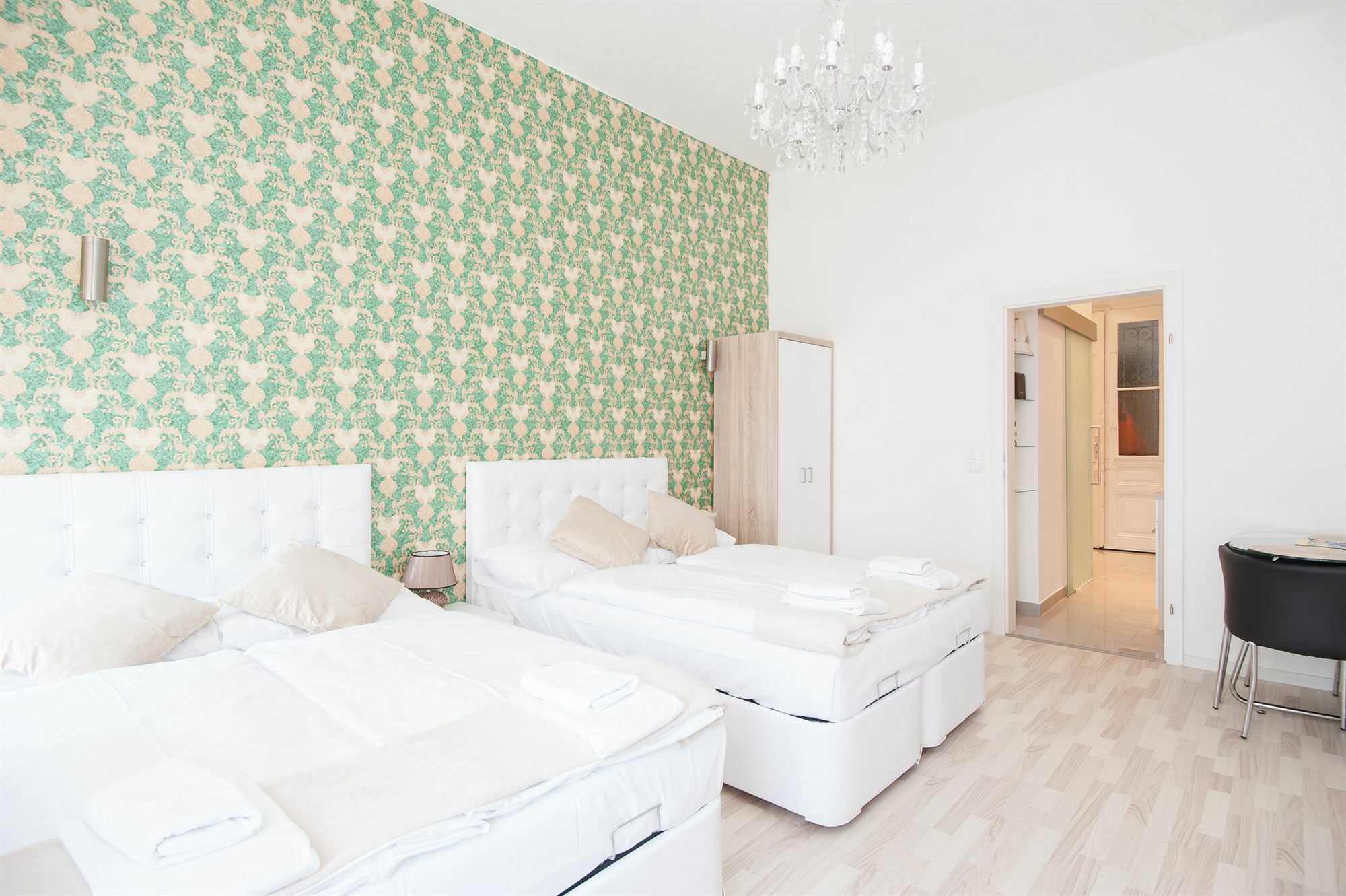Royal Resort Apartments Westbahnhof ウィーン エクステリア 写真